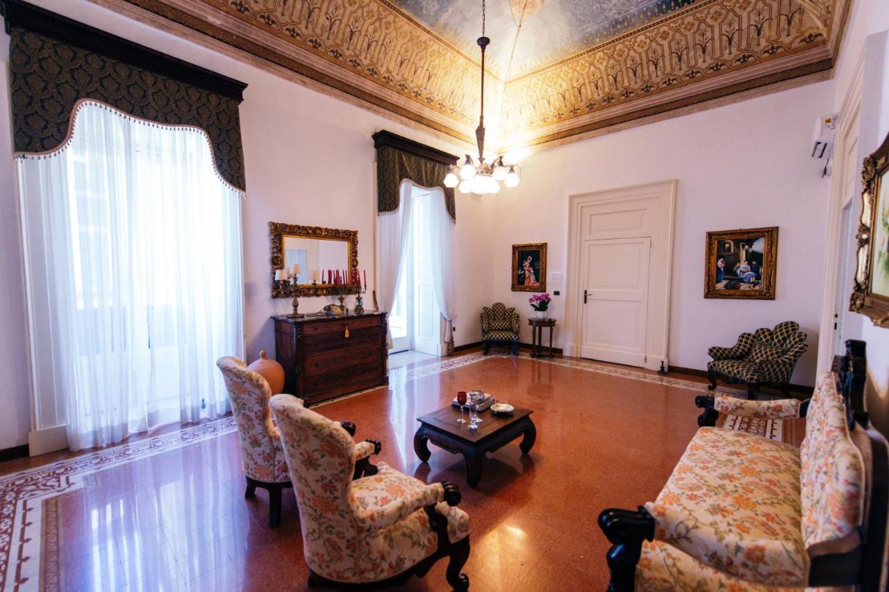 ホテル Palazzo Scarciglia ミネルヴィーノ・ディ・レッチェ エクステリア 写真