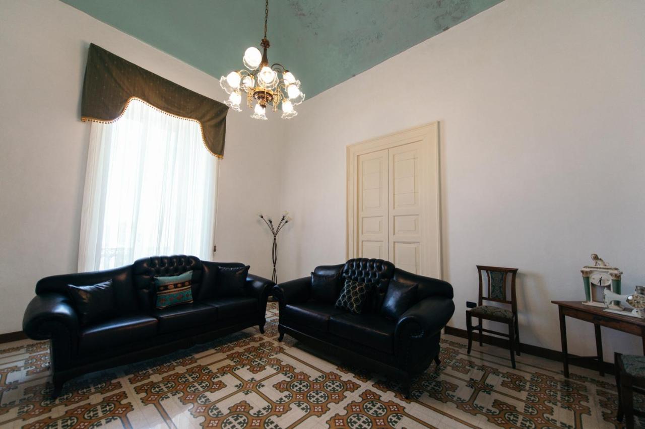 ホテル Palazzo Scarciglia ミネルヴィーノ・ディ・レッチェ エクステリア 写真