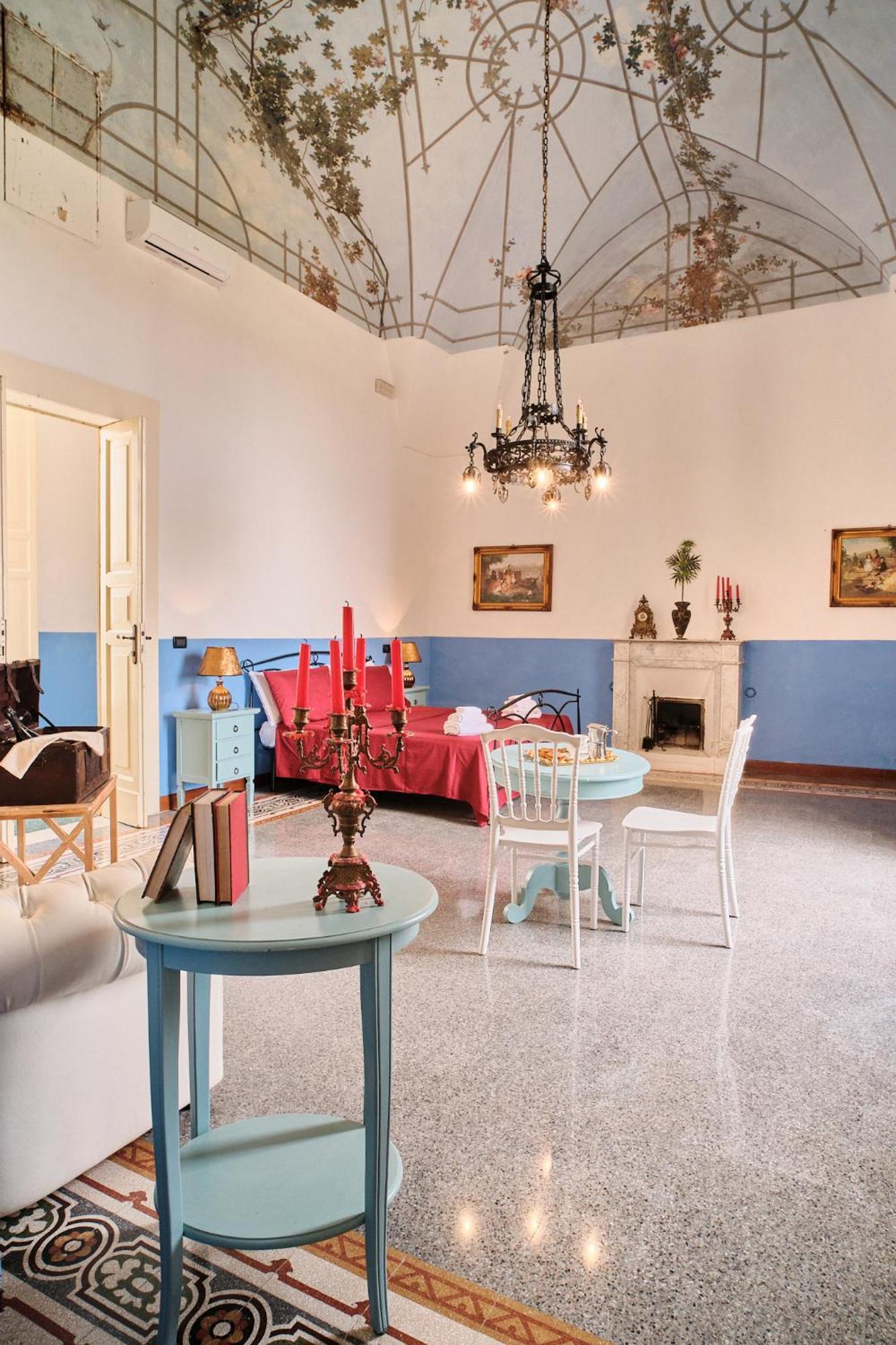 ホテル Palazzo Scarciglia ミネルヴィーノ・ディ・レッチェ エクステリア 写真
