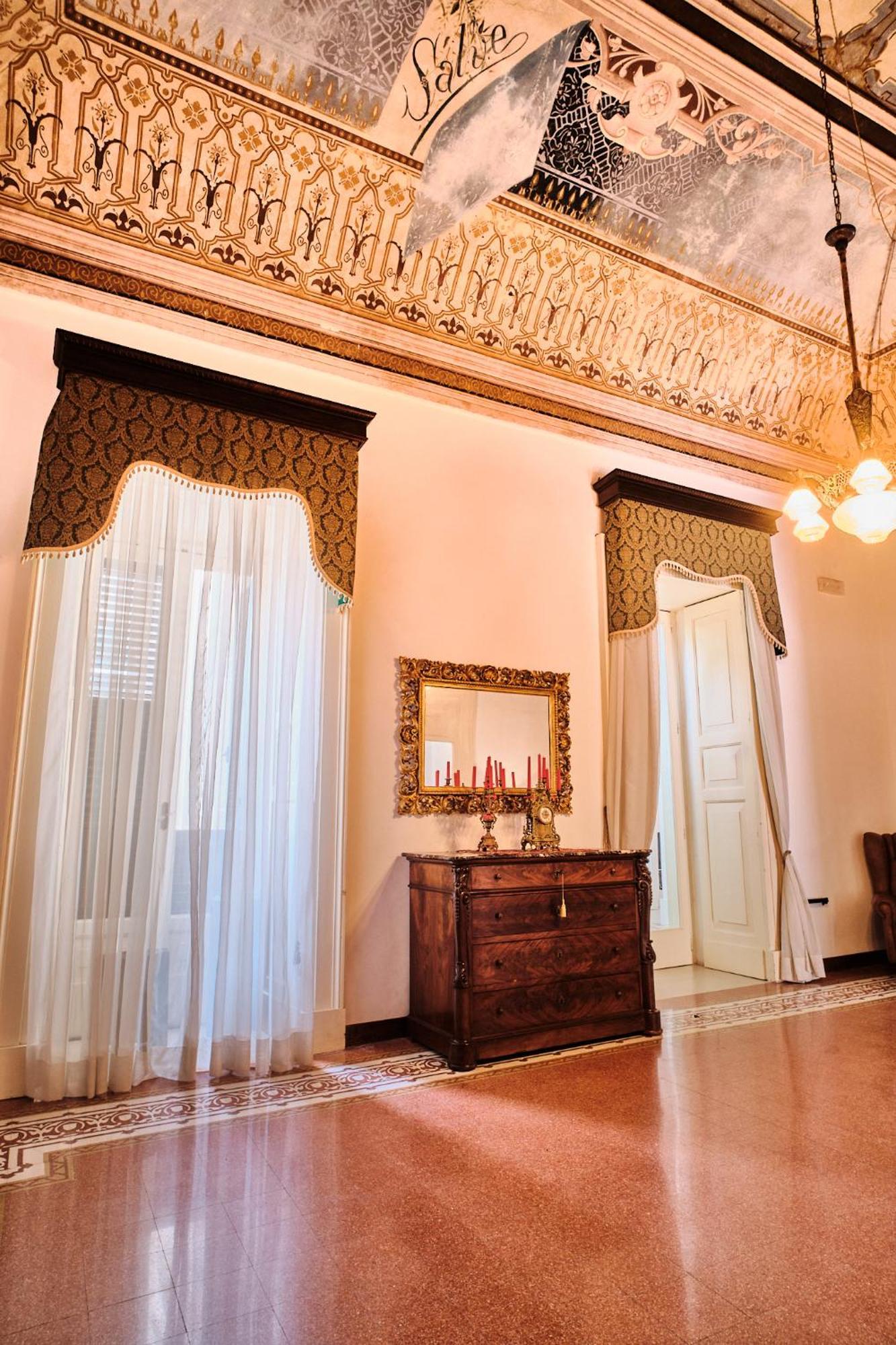 ホテル Palazzo Scarciglia ミネルヴィーノ・ディ・レッチェ エクステリア 写真